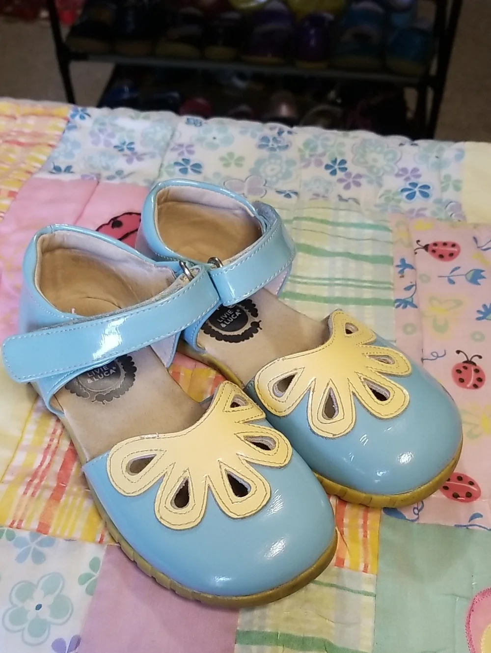 Livie & Luca Blue & Cream Patent Leather Mary Jane Size 12 Petals HTF Wavy Soles